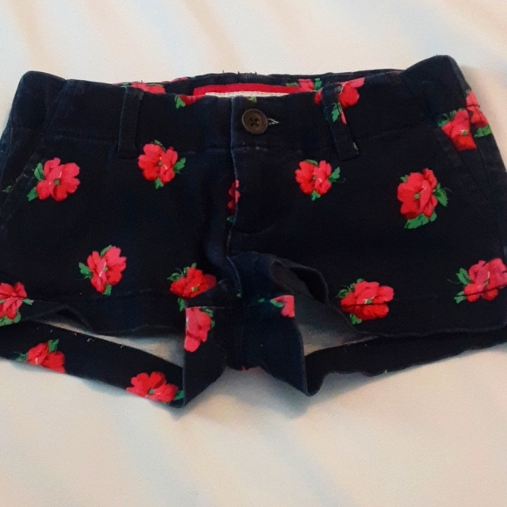 Girls size 8 Abercrombie shorts